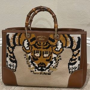 Gucci tiger embroider cross stitch bamboo shopper